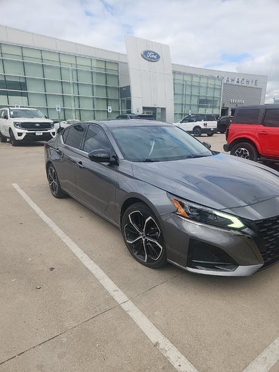 2023 Nissan Altima 2.5 SR