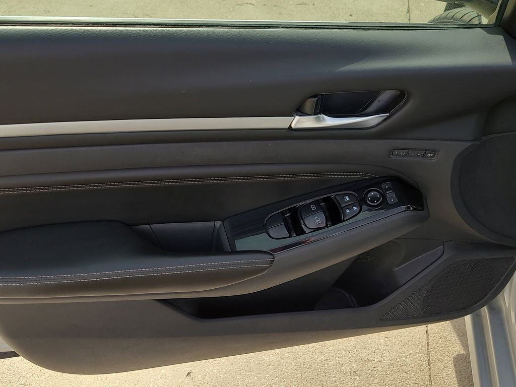 2022 Nissan Altima 2.5 Platinum