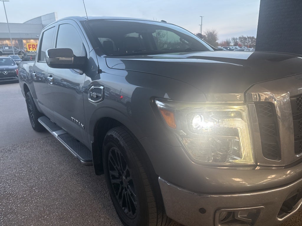2017 Nissan Titan SL