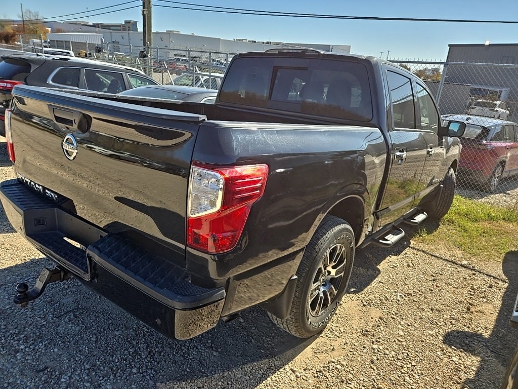 2021 Nissan Titan SV