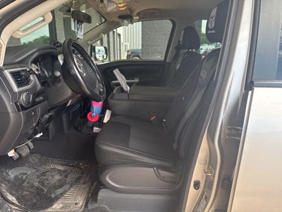 2017 Nissan Titan SV