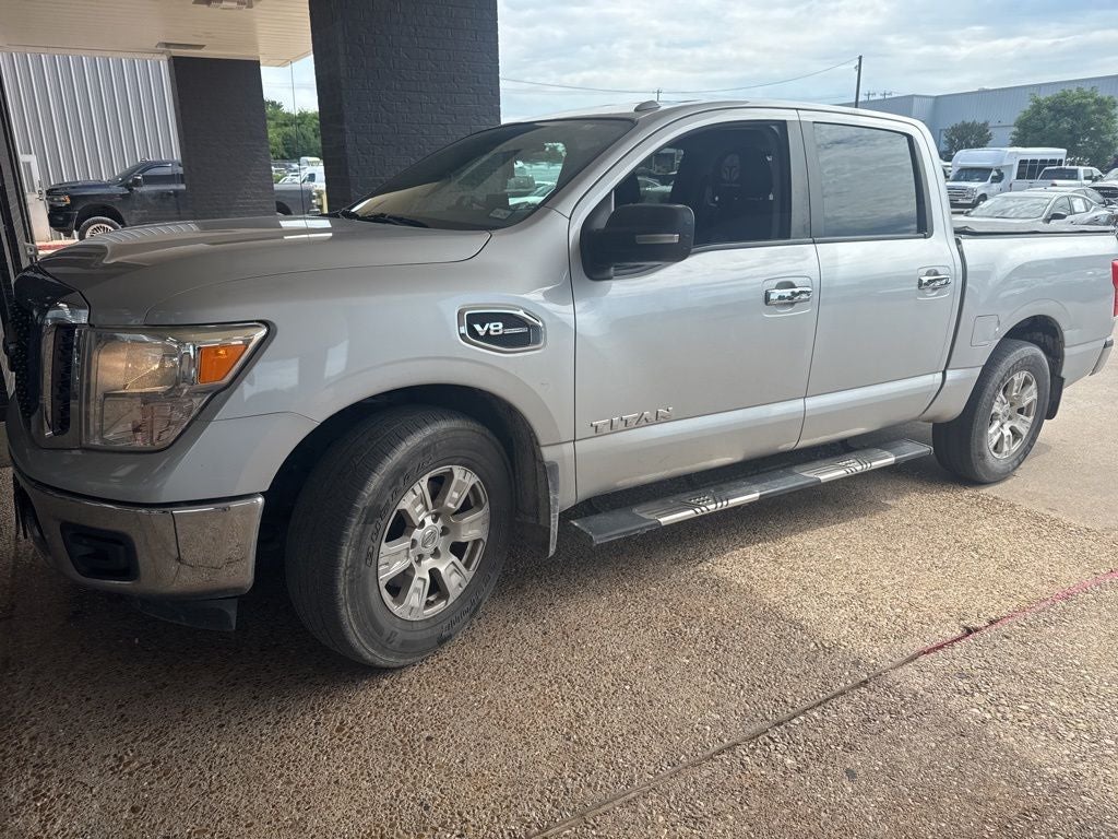2017 Nissan Titan SV