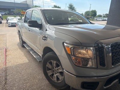2017 Nissan Titan SV