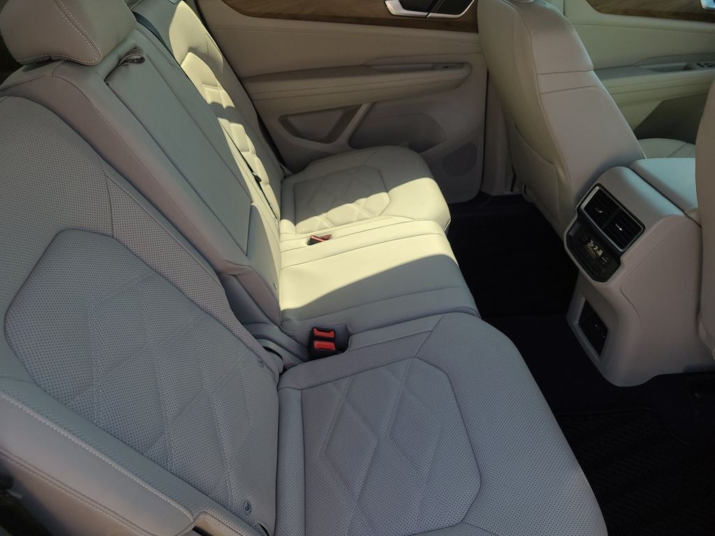 2025 Volkswagen Atlas SE - Photo 12