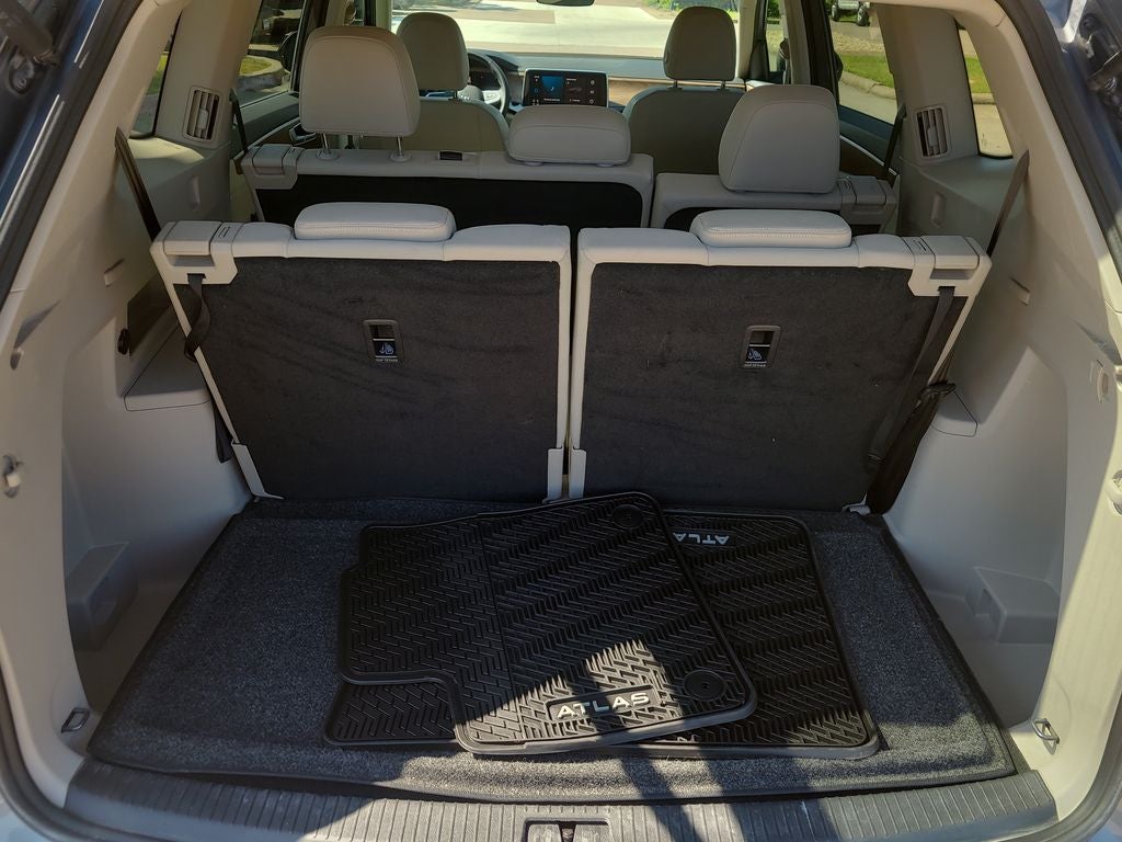 2025 Volkswagen Atlas 2.0T SE