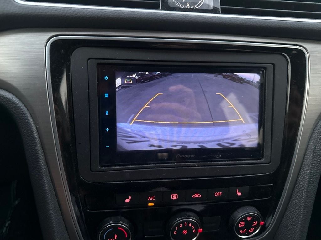 2015 Volkswagen Passat TDI SE