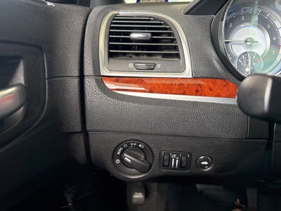 2013 Chrysler 300 Base