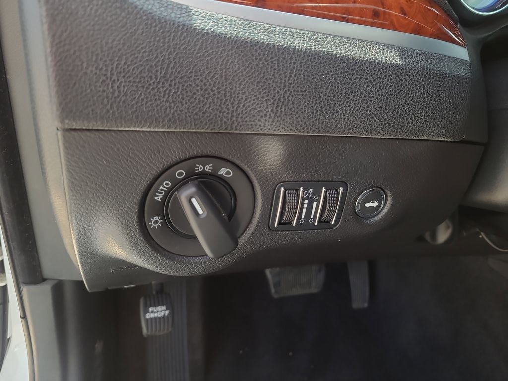 2013 Chrysler 300 Base