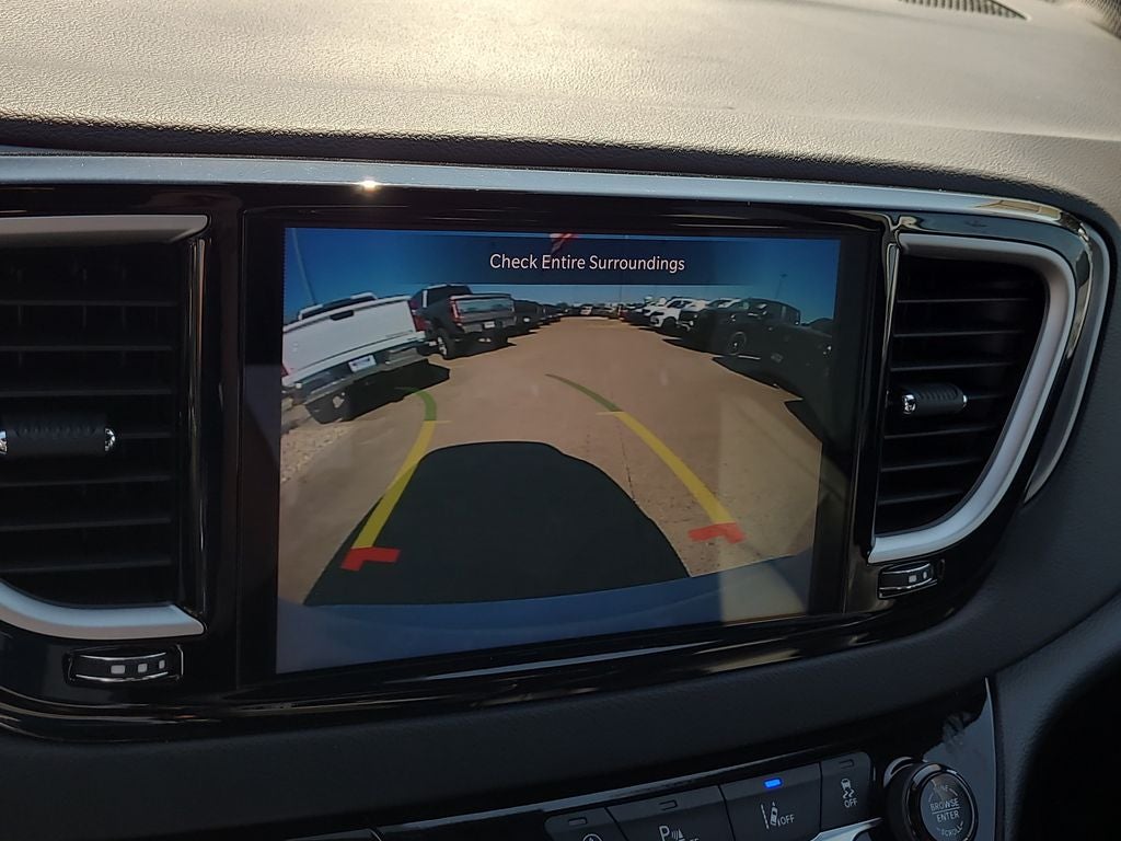 2025 Chrysler Pacifica Select
