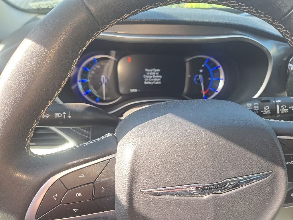 2023 Chrysler Pacifica Hybrid Touring L