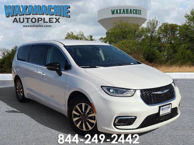 2024 Chrysler Pacifica Hybrid Select