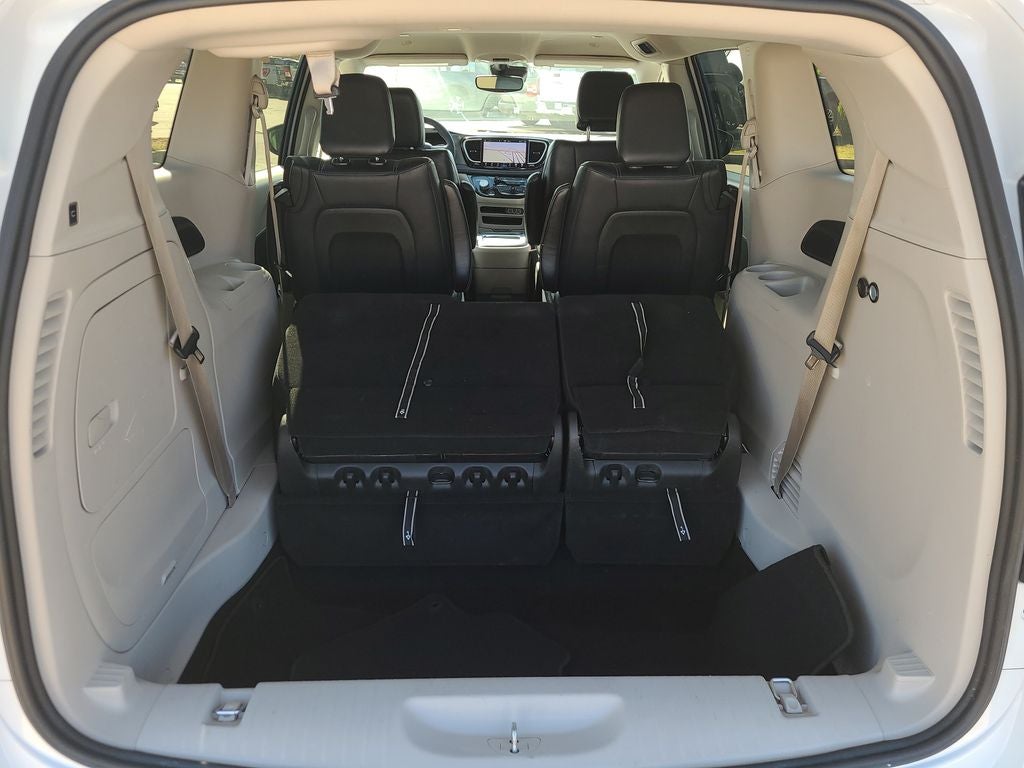 2024 Chrysler Pacifica Hybrid Select