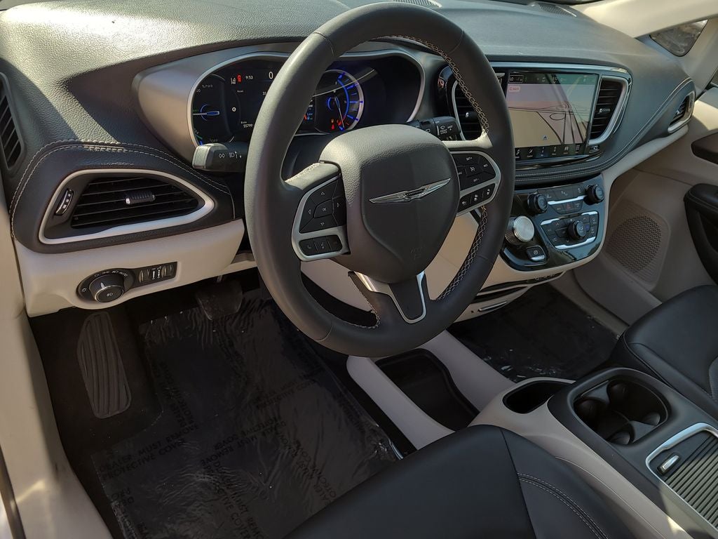 2024 Chrysler Pacifica Hybrid Select