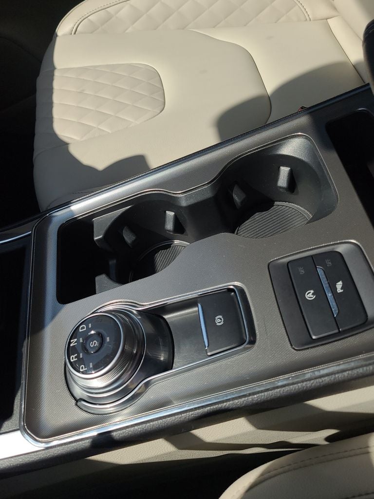 2023 Ford Edge Titanium