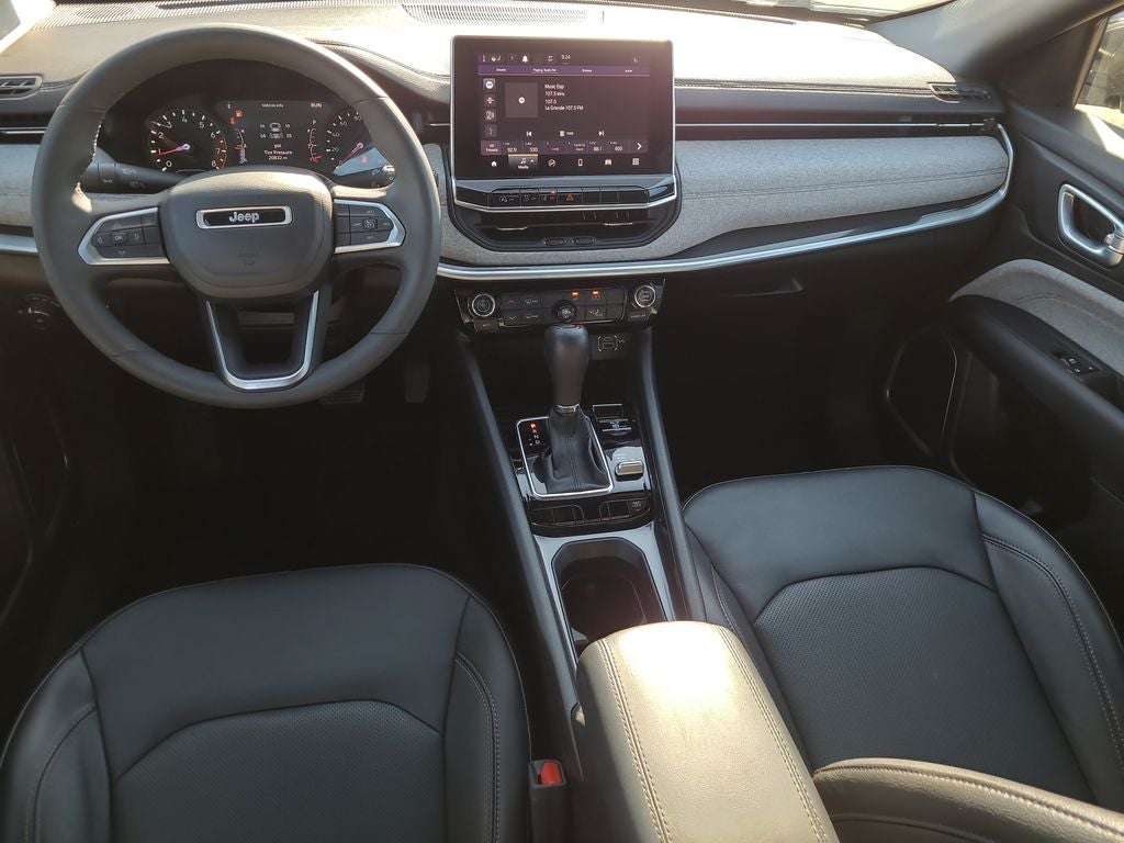 2023 Jeep Compass Latitude Lux