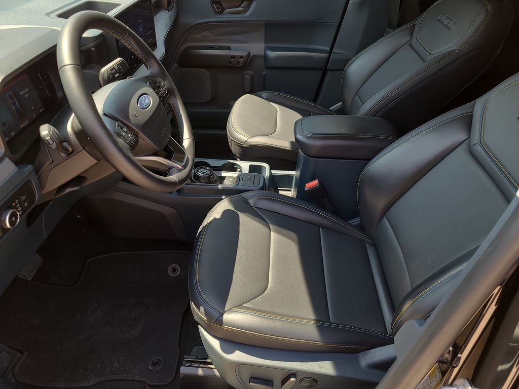 2025 Ford Maverick Lobo Standard