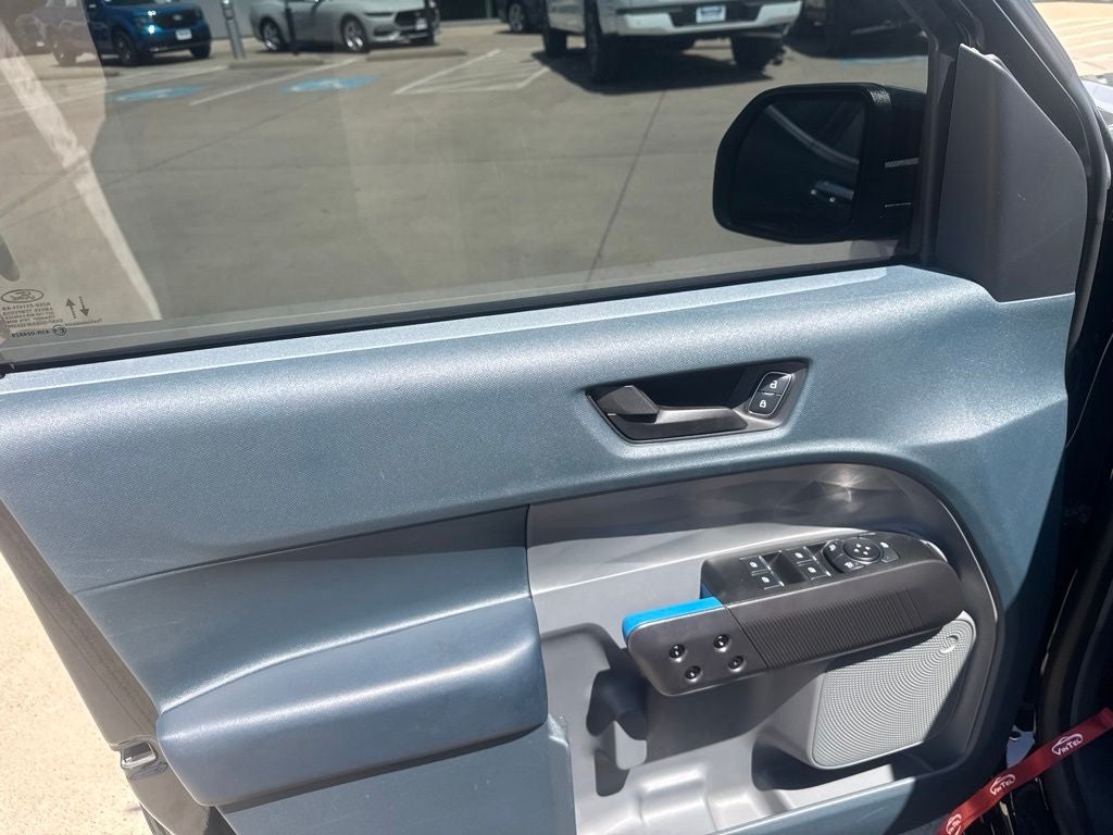 2025 Ford Maverick Lobo Standard