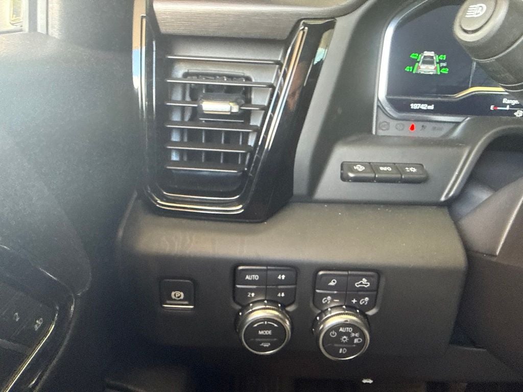 2024 GMC Sierra 1500 AT4X