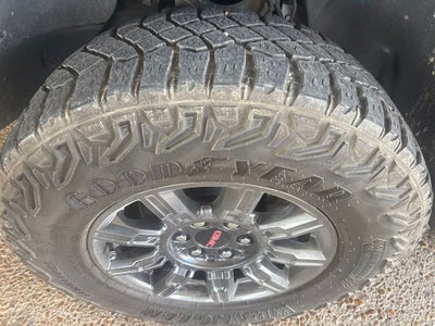 2024 GMC Sierra 1500 AT4X