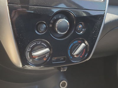 2019 Nissan Versa 1.6 SV