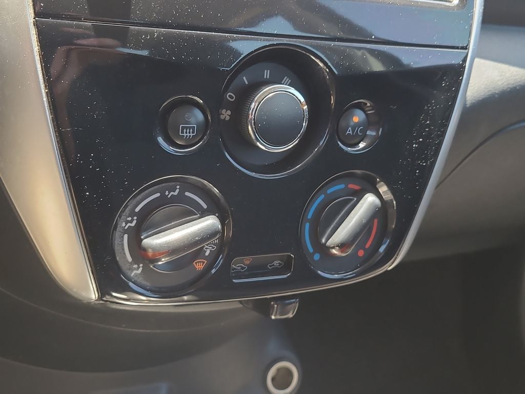 2019 Nissan Versa 1.6 SV