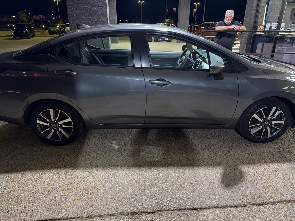 2021 Nissan Versa 1.6 SV