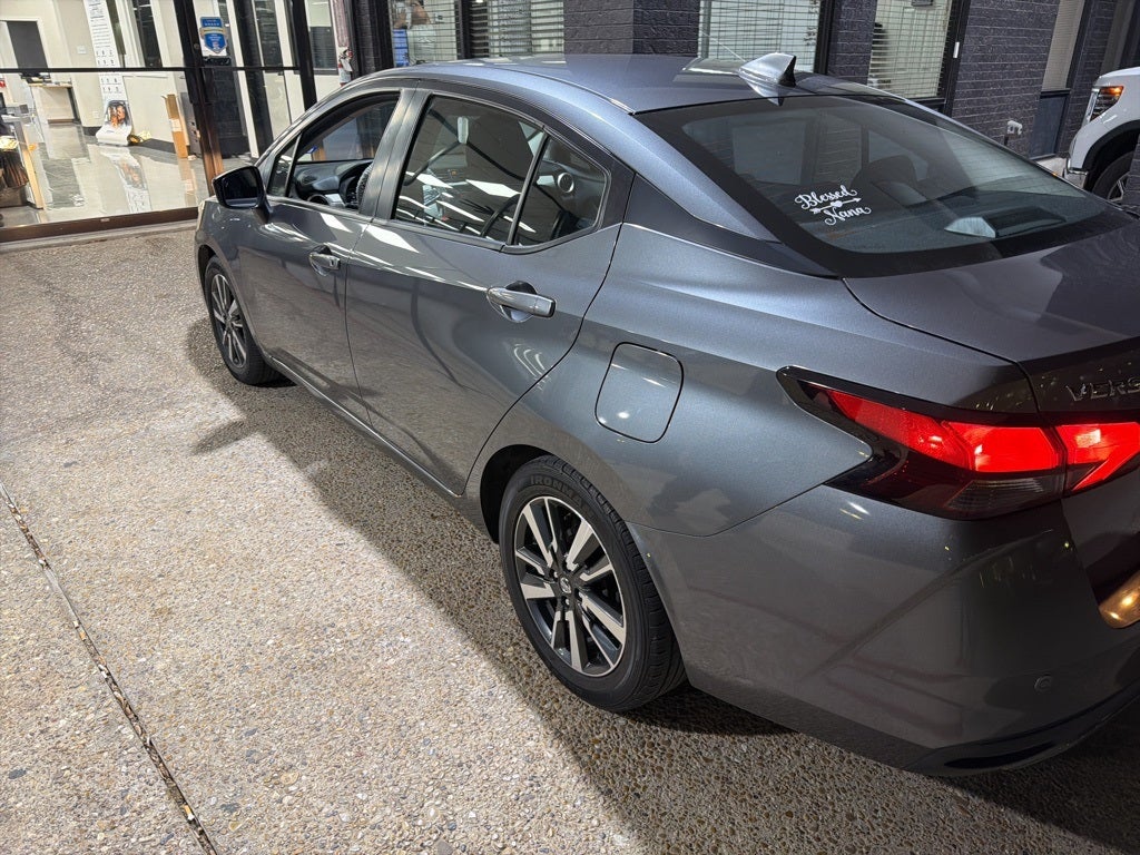 2021 Nissan Versa 1.6 SV