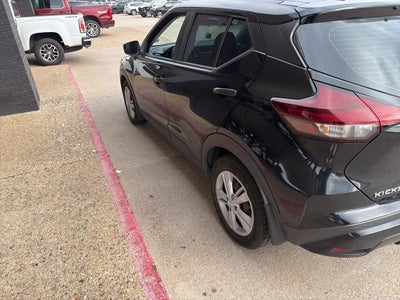 2022 Nissan Kicks S