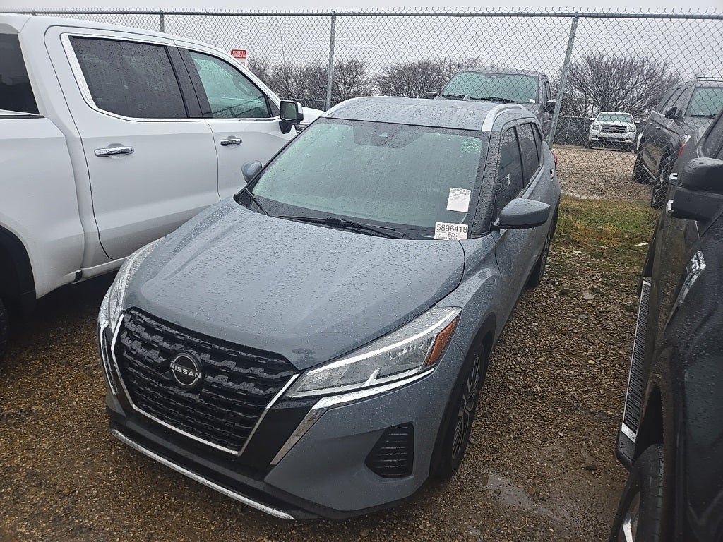 2022 Nissan Kicks SV