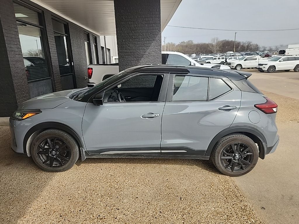 2024 Nissan Kicks SR