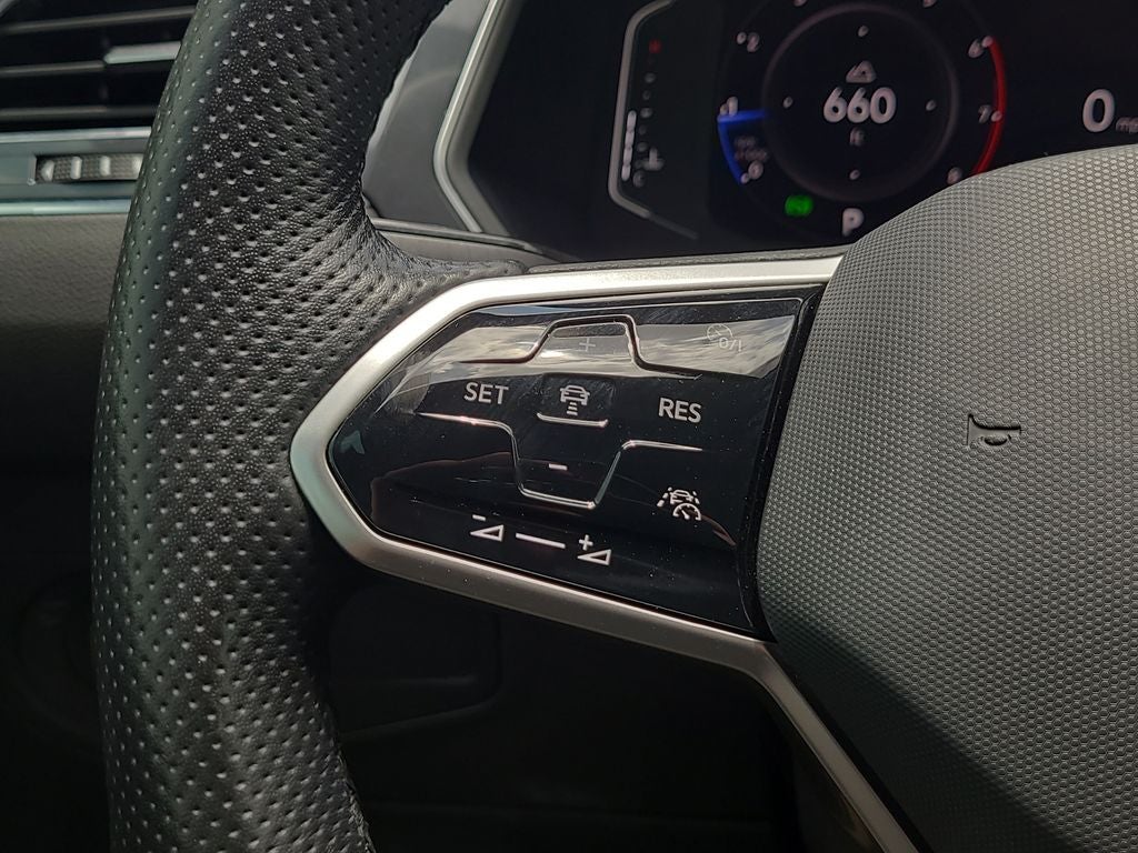 2023 Volkswagen Tiguan 2.0T SEL R-Line