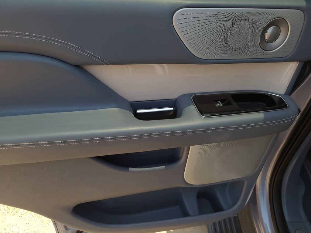 2021 Lincoln Navigator Black Label