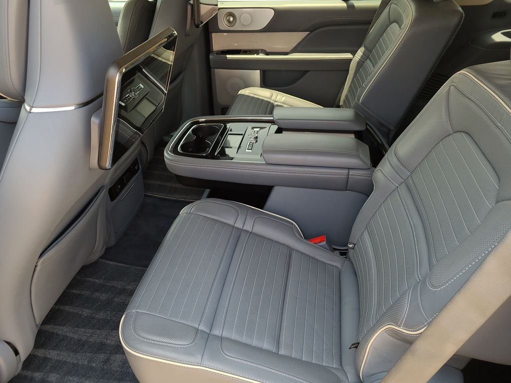 2021 Lincoln Navigator Black Label