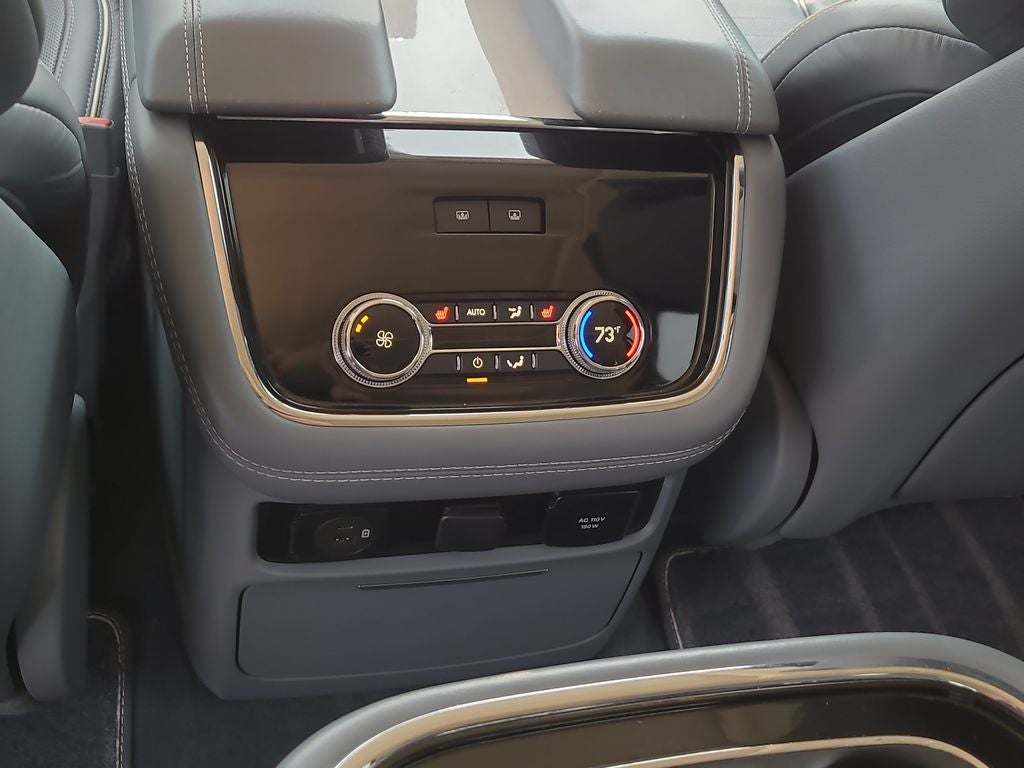 2021 Lincoln Navigator Black Label