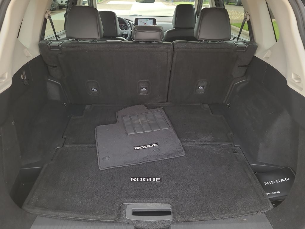 2022 Nissan Rogue SL