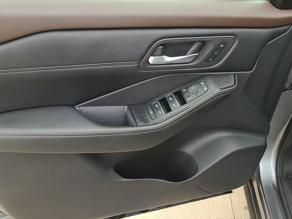 2022 Nissan Rogue SL