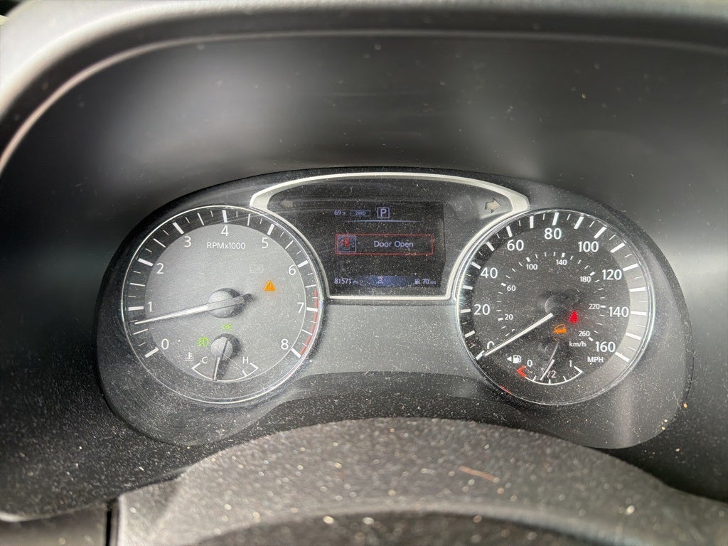 2018 Nissan Pathfinder SV