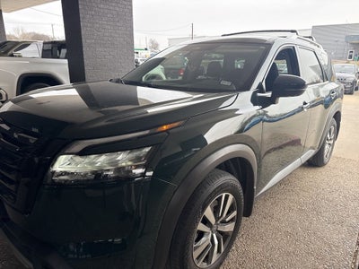 2024 Nissan Pathfinder SL
