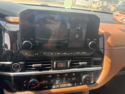 2023 Nissan Pathfinder Platinum