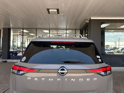 2023 Nissan Pathfinder Platinum