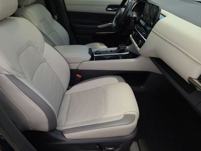 2022 Nissan Pathfinder Platinum