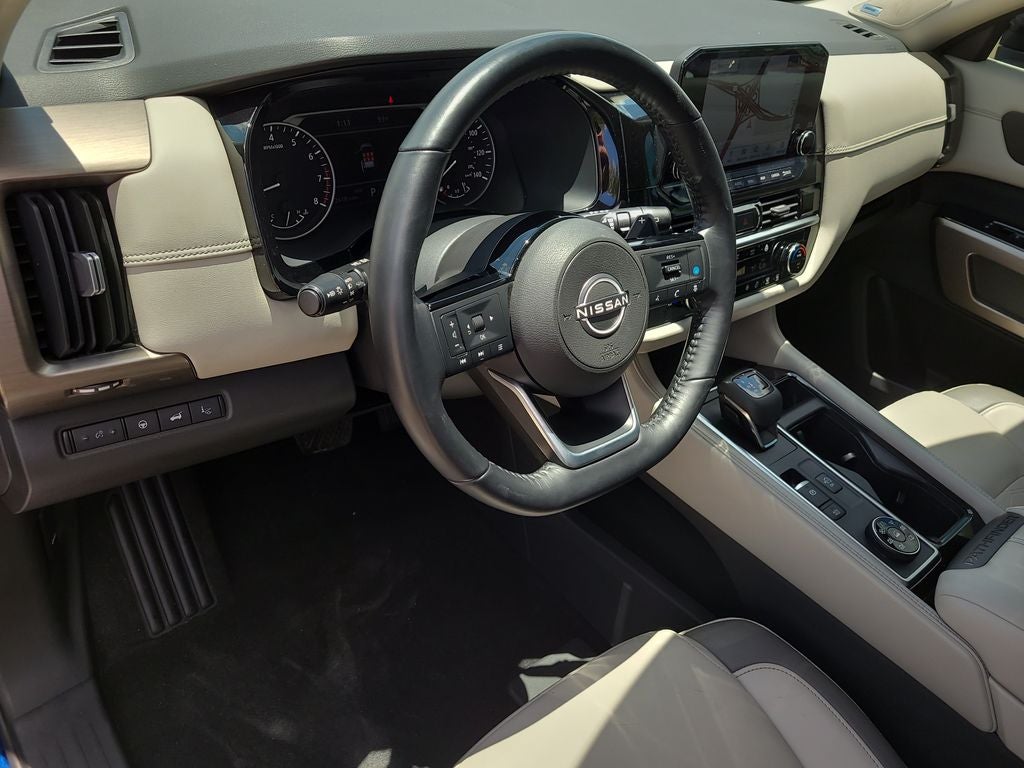 2022 Nissan Pathfinder Platinum