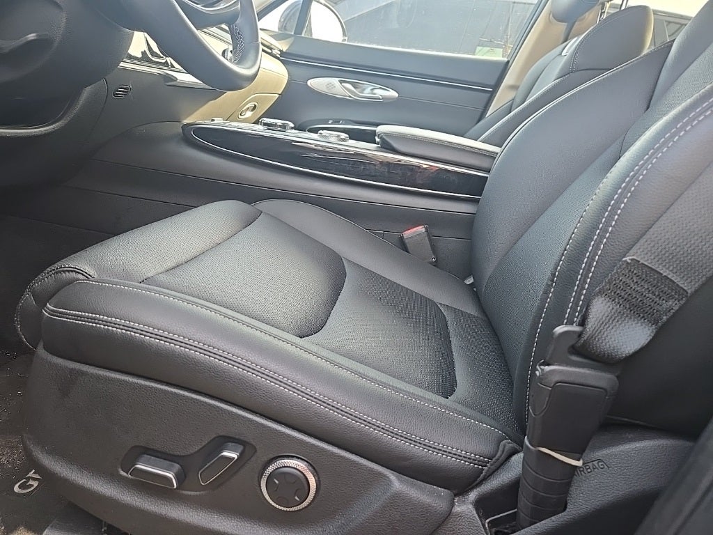 2025 Genesis GV70 2.5T