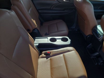 2018 Toyota Highlander Limited Platinum