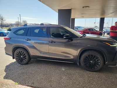 2023 Toyota Highlander XSE