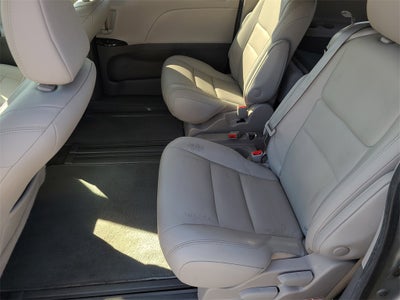 2020 Toyota Sienna XLE