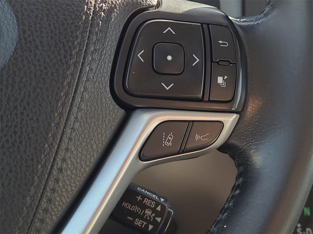 2020 Toyota Sienna XLE