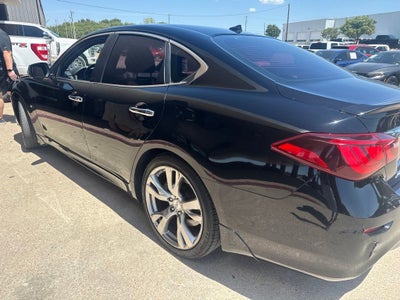 2015 INFINITI Q70 3.7