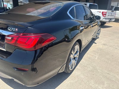 2015 INFINITI Q70 3.7