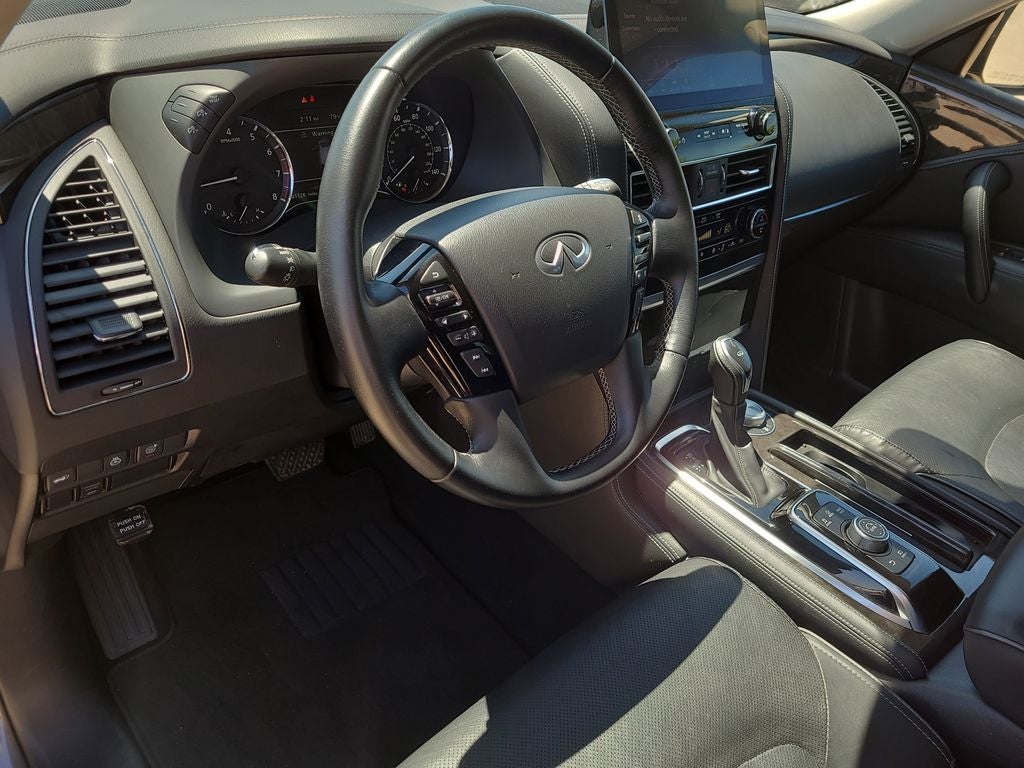 2024 INFINITI QX80 LUXE